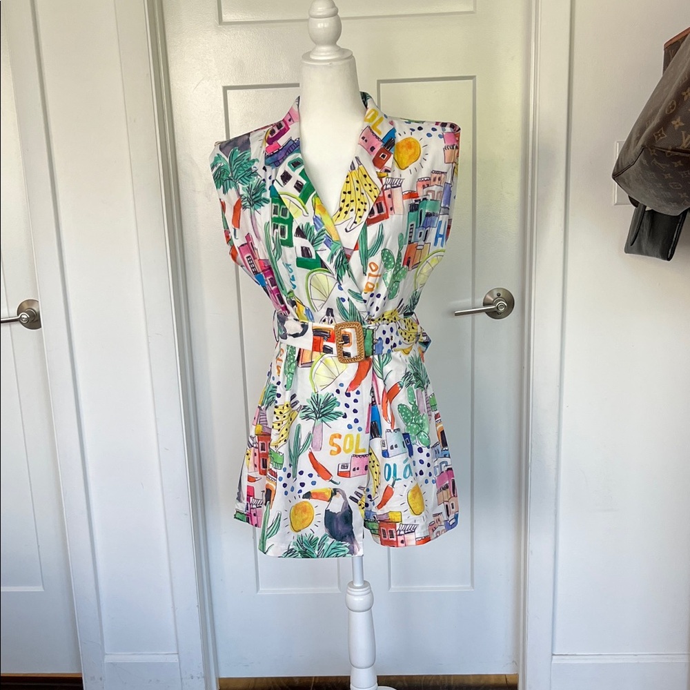 EUC Adorable Fashion Nova Tropical Romper (Size Medium)